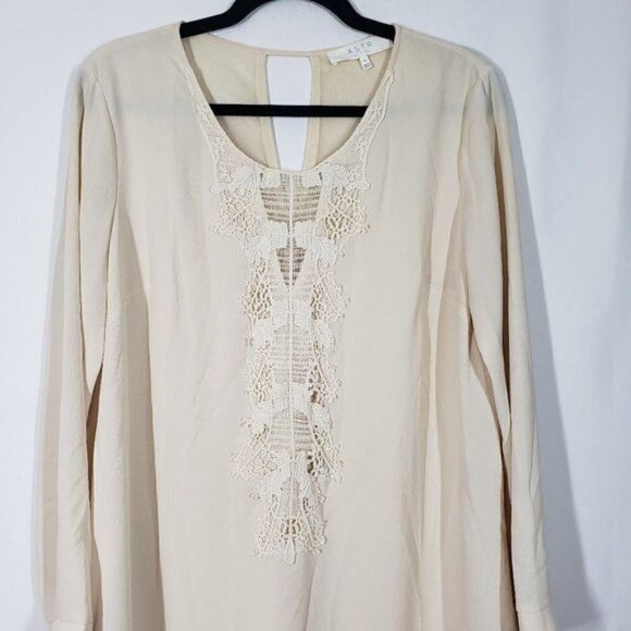 Astr The Label Crochet Lace Front Long Sleeve Shift Dress Cream Key Hole Back Md - Picture 3 of 13